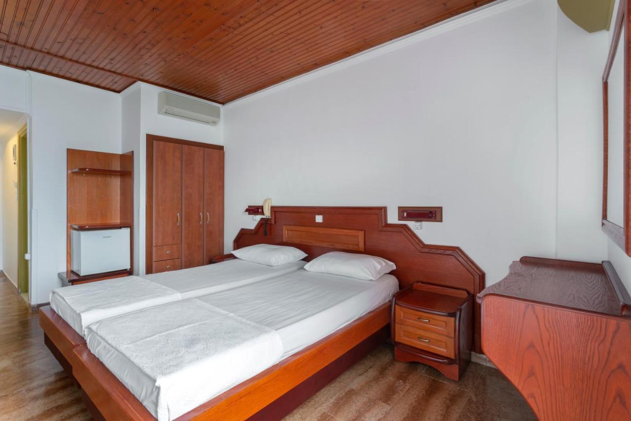 Binji Hotel Epidaurus Екстериор снимка