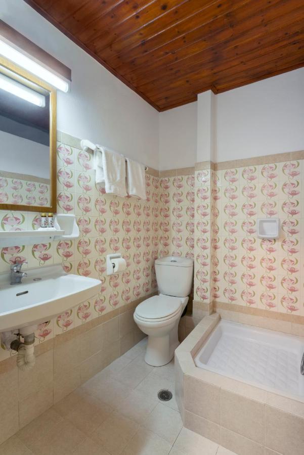 Binji Hotel Epidaurus Екстериор снимка