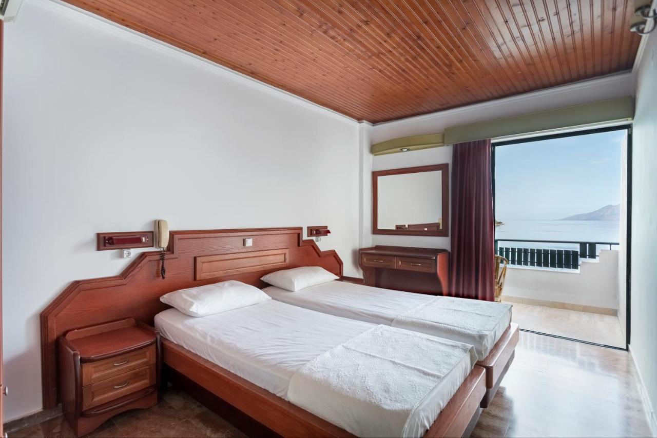 Binji Hotel Epidaurus Екстериор снимка